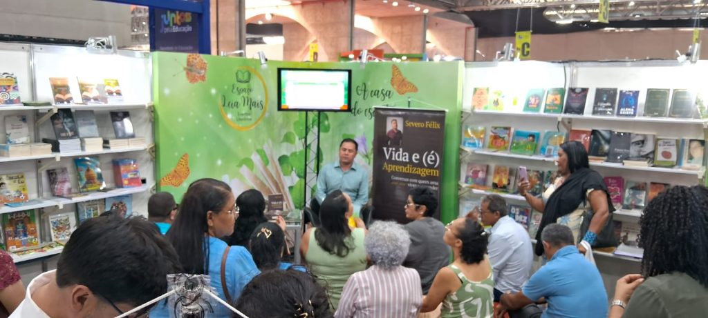 WhatsApp-Image-2025-10-06-at-15.59.07-1024x461 Rádio Tibiri Alternativa realiza cobertura especial na Bienal Internacional do Livro de Pernambuco