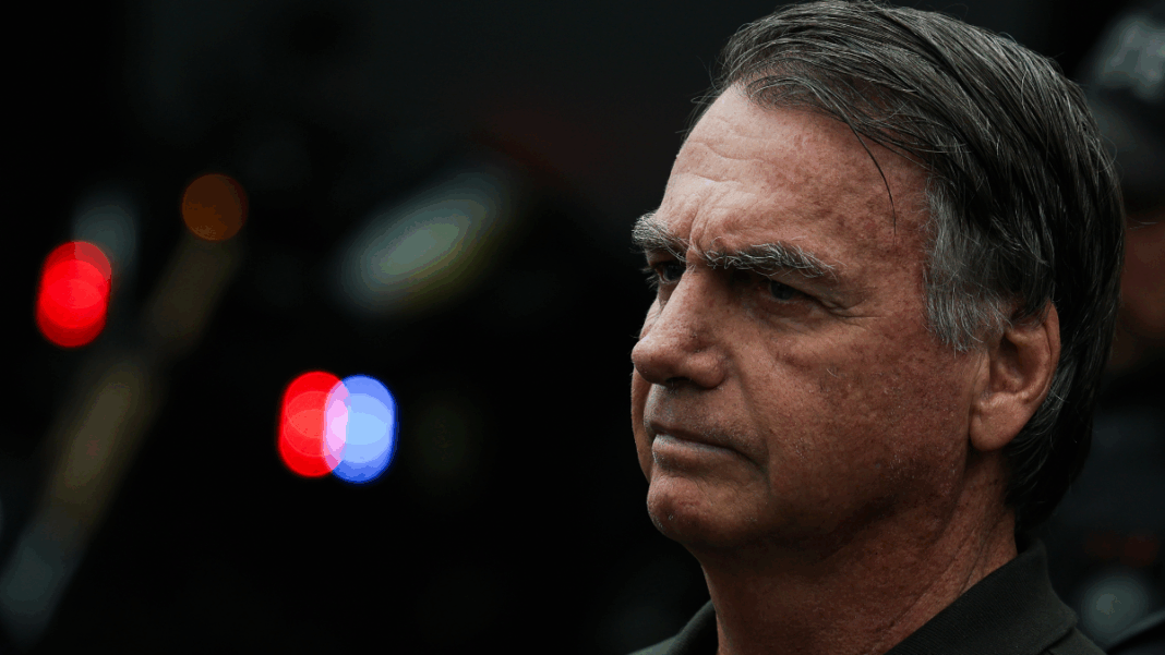Ex-presidente Jair Messias Bolsonaro é preso preventivamente a pedido da Polícia Federal
