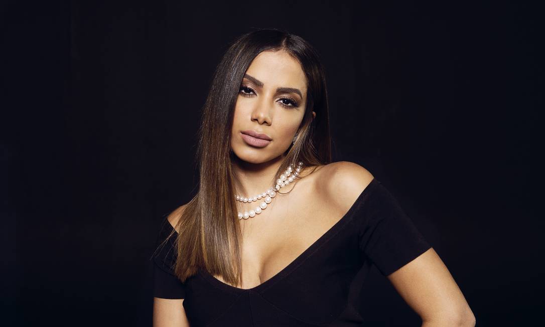 Anitta se pronuncia após reunião com banqueiro preso pela PF