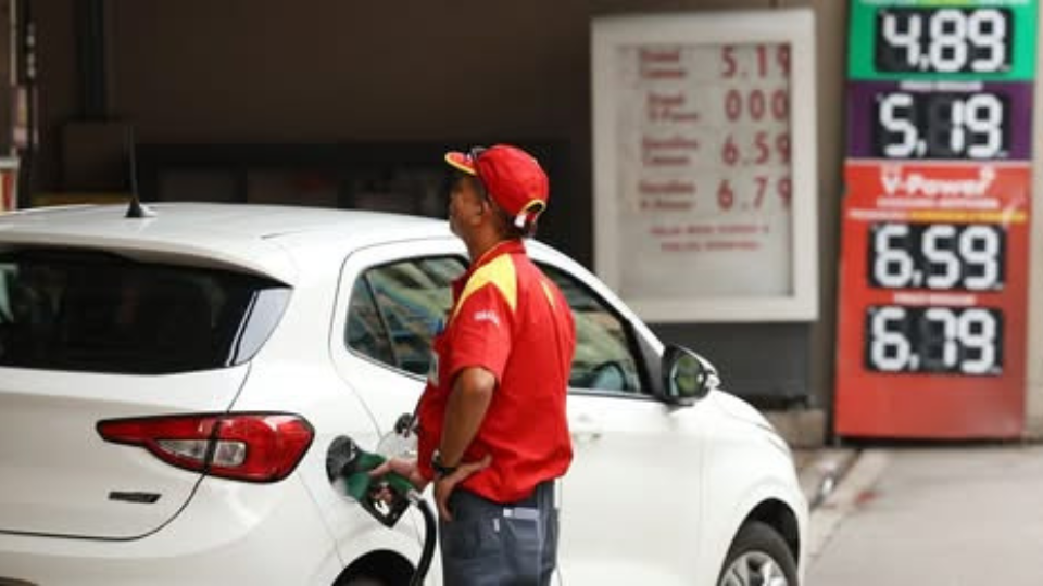 Estados decidem nesta sexta-feira sobre ICMS do diesel em meio à crise internacional